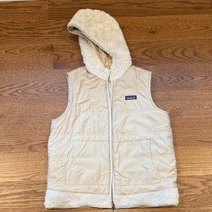 Women’s reversible Patagonia Beige Hooded Vest with Sherpa Lining size L